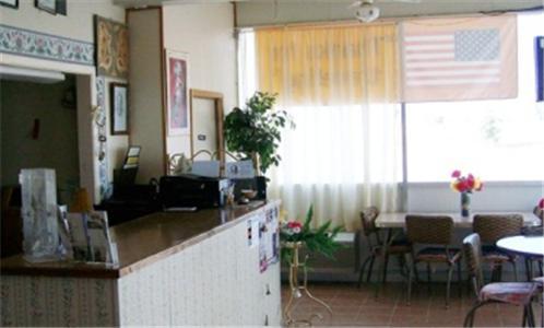 Knights Inn & Suites - Canyon Каньон Экстерьер фото